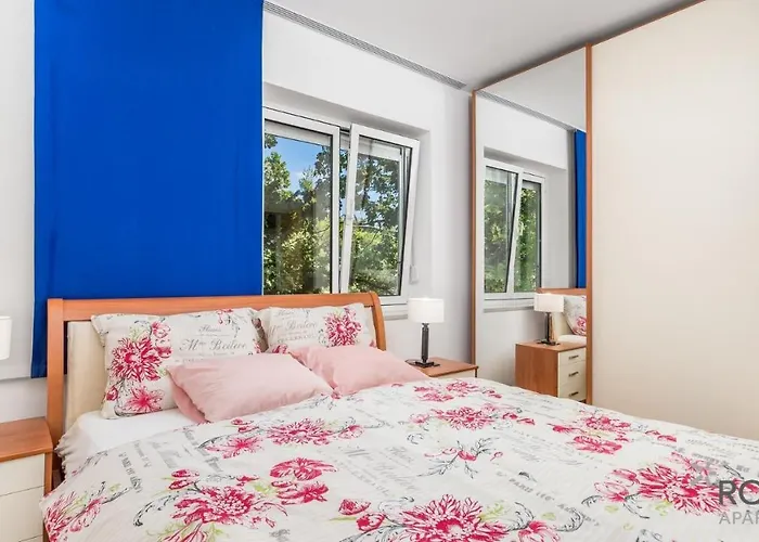 Rona Smokva 3 アパート オパティヤ